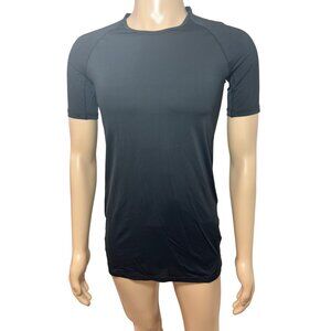 Uniqlo Men’s Black Compression T-Shirt Short Sleeve L Nylon Spandex Tight Fit